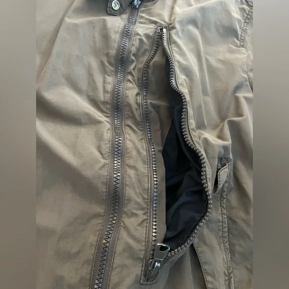 Guess Olive Green Lightweight Jacket with Relaxed Fit - Picture 10 of 15